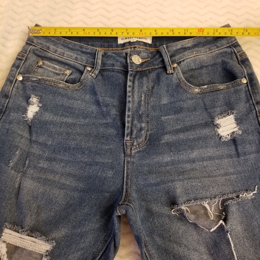 Almost Famous Blue Distressed Jeans With Hole SIZE 9. - Picture 2 of 15